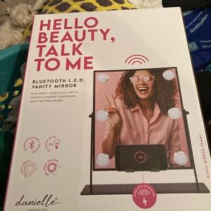 Hello Beauty, Talk To Me Mirror